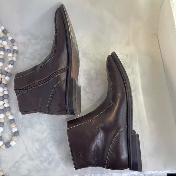 Hugo Boss Elegant Dark Brown Leather Men's Boots Size 9 - Picture 6 of 10